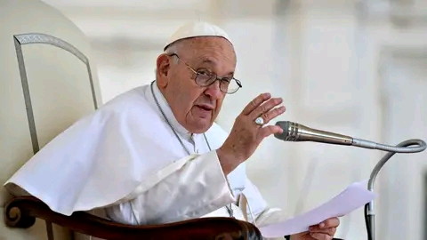 Pope Francis Biography: Age, papacy, Catholic, Networth & Picture