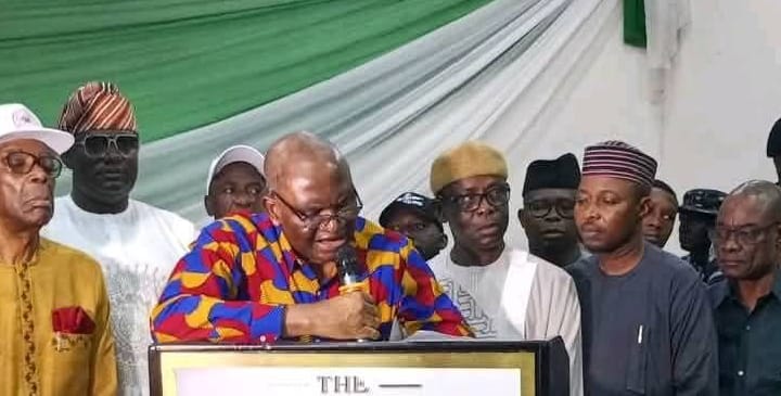 Kanu Agabi leads charge for Ogoja state creation at constitution review public hearing – Converseer